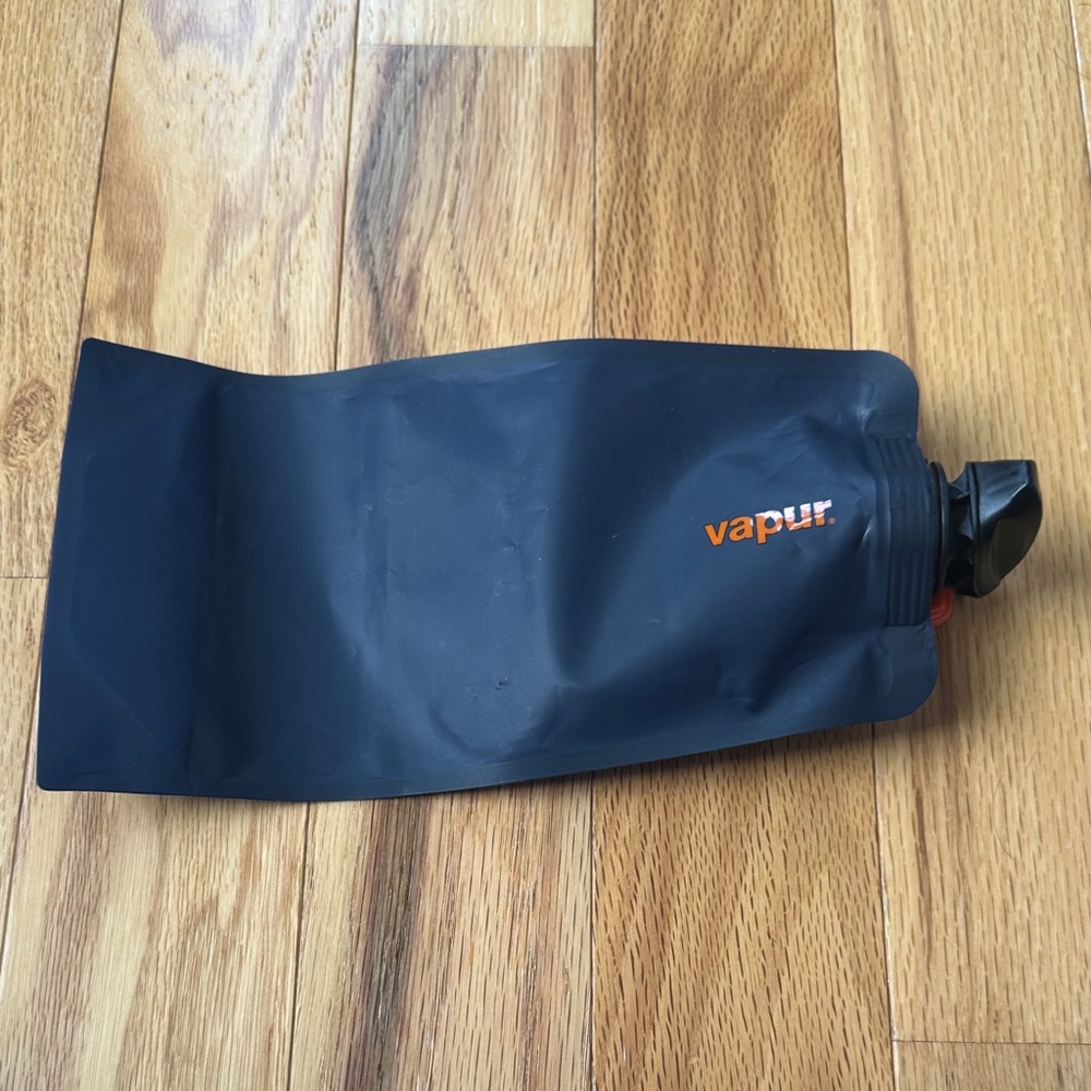 Vapur Collapsible Water Bottle in Black